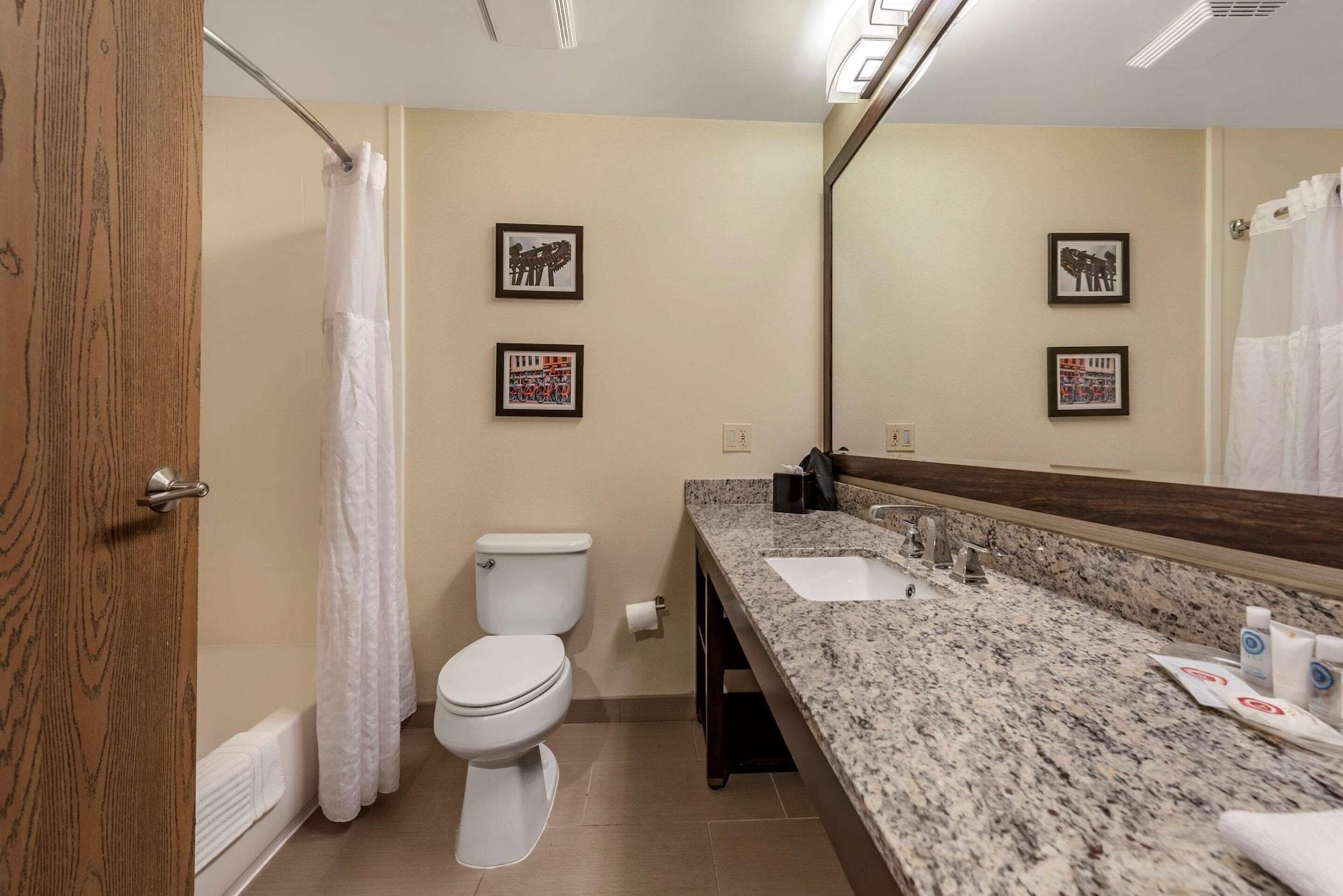 Comfort Suites Mason Near Kings Island Bagian luar foto