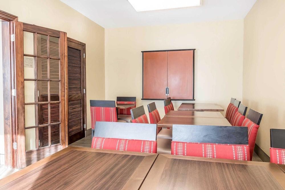Comfort Suites Mason Near Kings Island Bagian luar foto